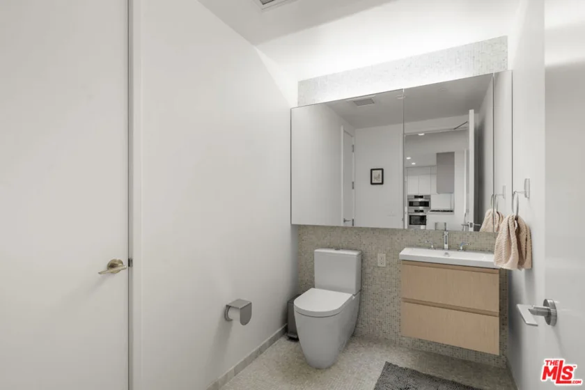 877 Francisco Street #1116 photo 23