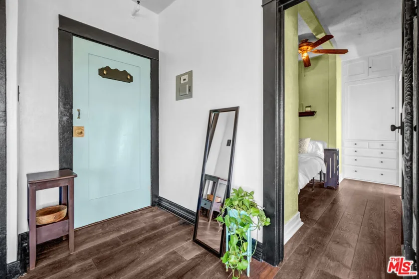 325 W 3rd Street #410 photo 2