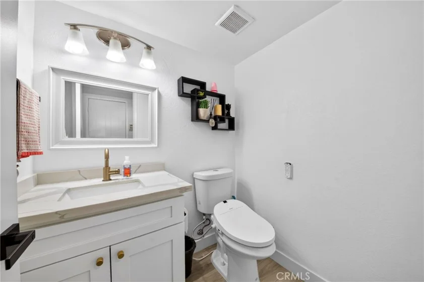 40 Candlewood photo 2