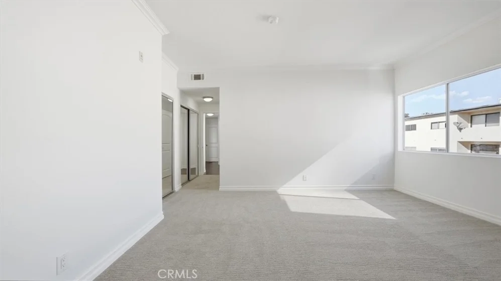 11822 Goshen Avenue #303 photo 5
