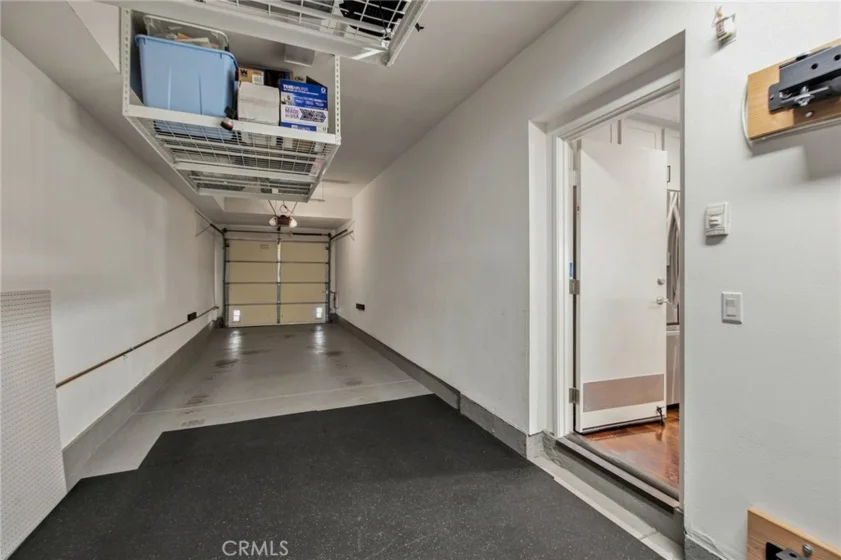12 Midtown photo 28