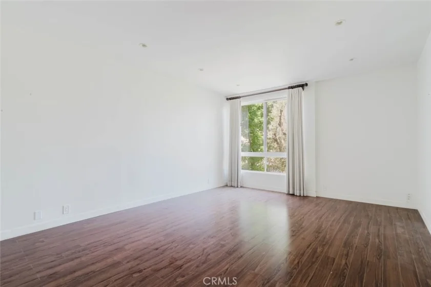 5333 Zelzah Avenue #203 photo 14