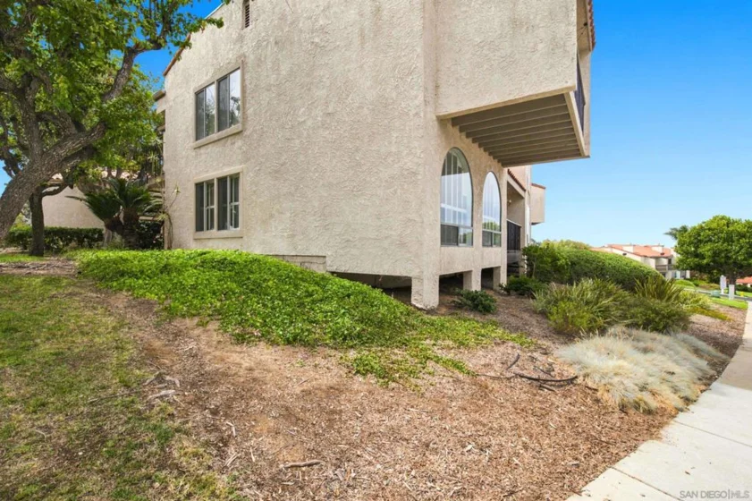 6675 Paseo Del Norte #E photo 22