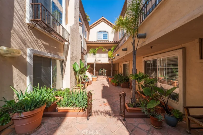 7100 La Tijera Boulevard photo 28