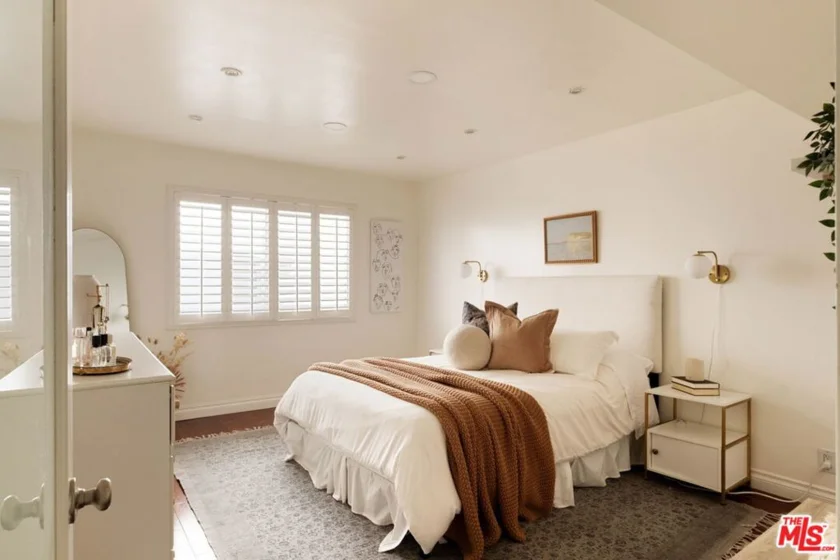 1021 N Crescent Heights Boulevard #207 photo 21