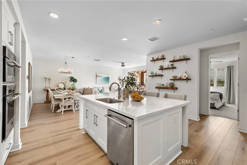 3321 Doheny Way photo 1