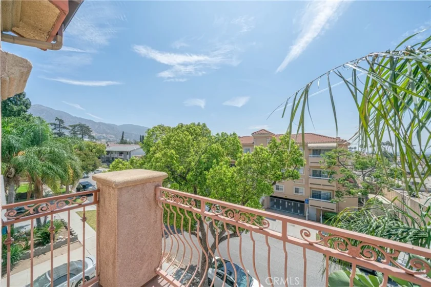 421 E Santa Anita photo 20