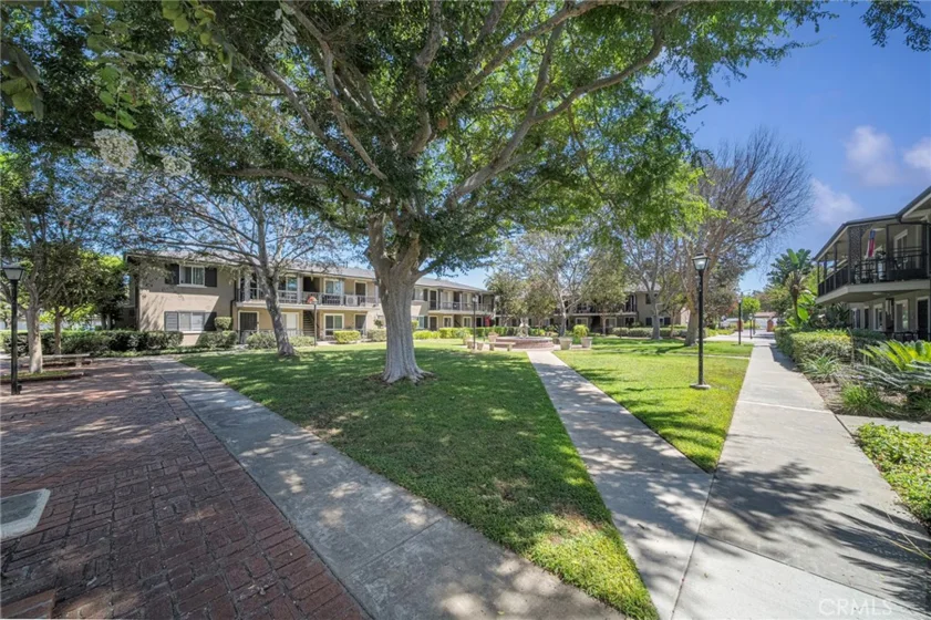 660 S Glassell Street #54 photo 21