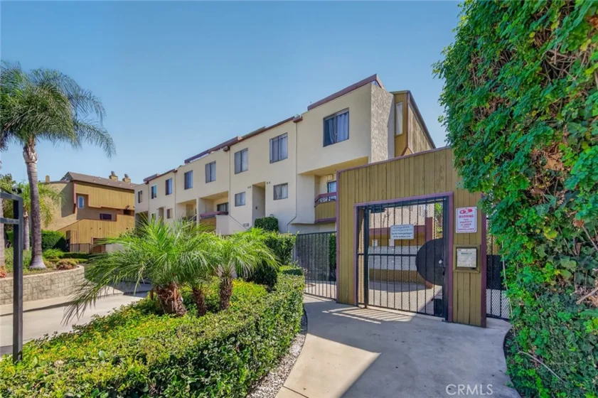 1026 S Marengo Avenue #2 photo 43