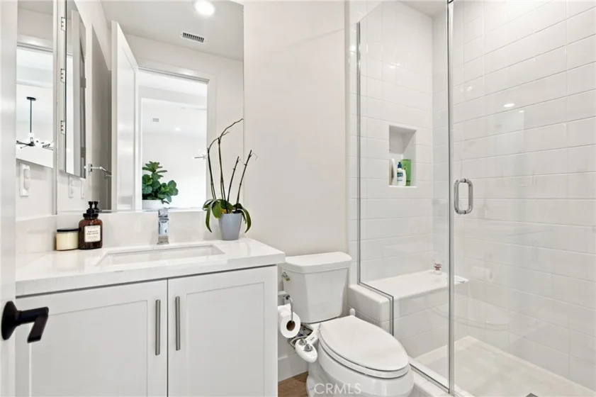 16311 Veterans Way photo 19