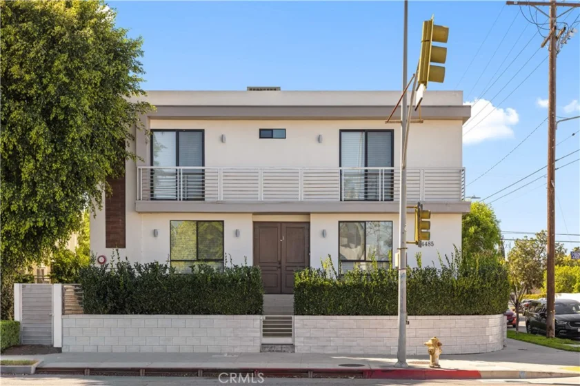 4485 Hazeltine Avenue #1 photo 1