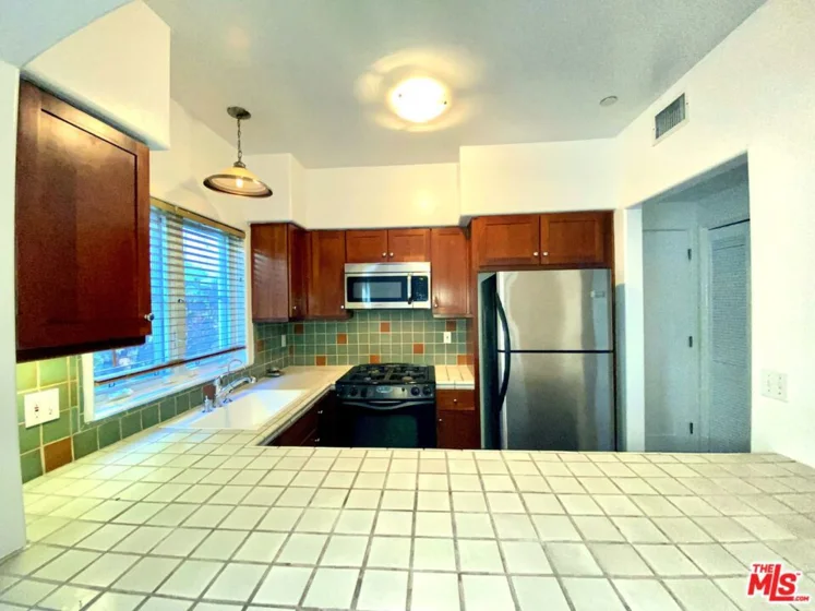 1414 N Harper Avenue #16 photo 15