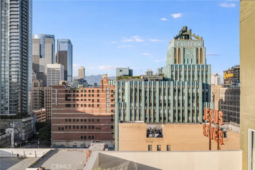 939 S Broadway #1001 photo 20