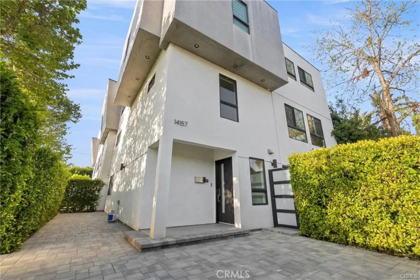 14157 Tiara Street #101 photo 3