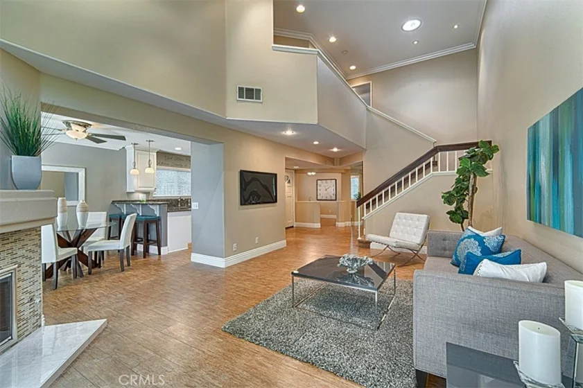 401 S Rosemary Lane photo 1