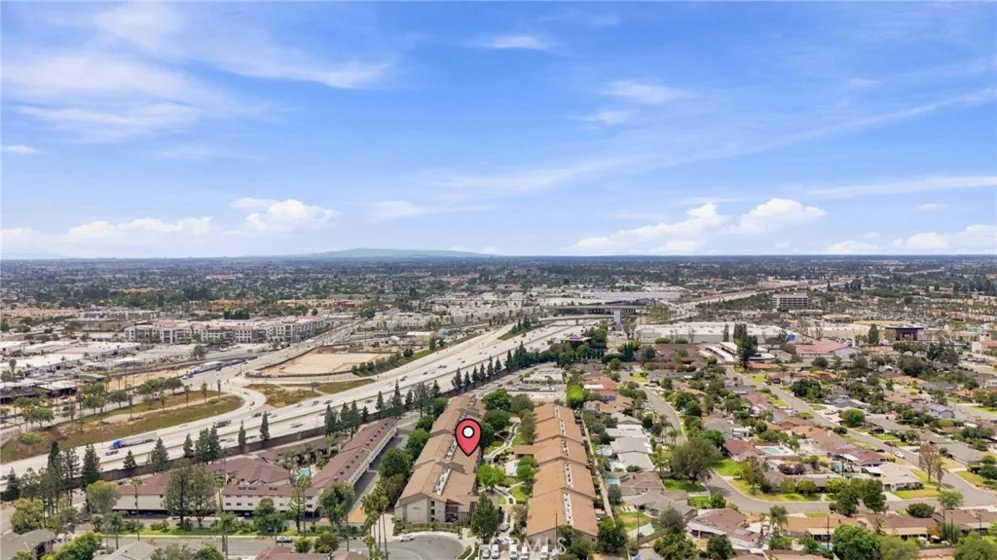 278 N Wilshire #108 photo 35