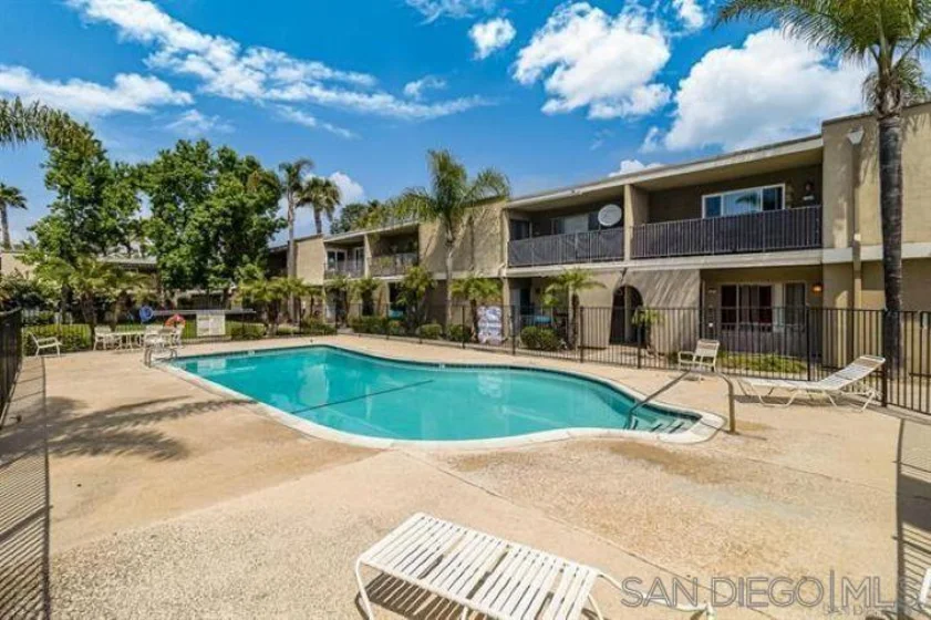 1420 Hilltop Drive #304 photo 4