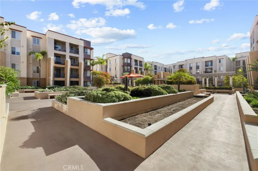 360 W Avenue 26 #401 photo 14