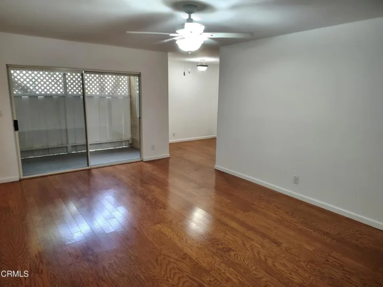 18307 Burbank #51 photo 4