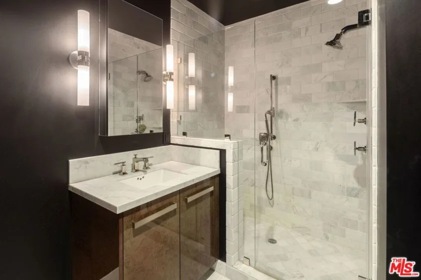 447 N Doheny Drive #305 photo 11