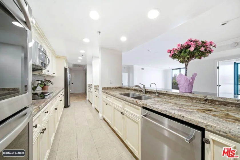 10660 Wilshire Boulevard #805 photo 23