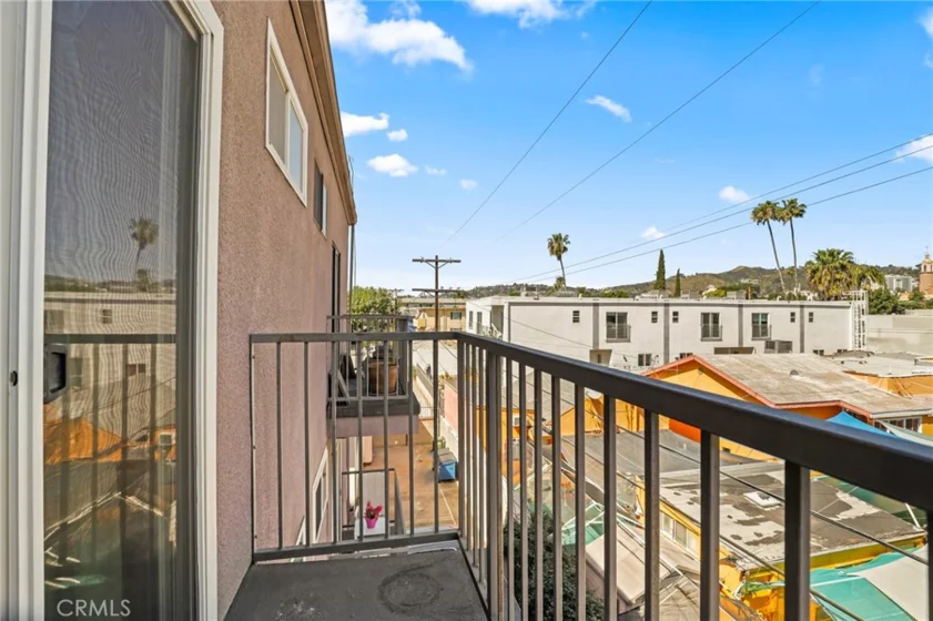 6525 La Mirada Avenue #112 photo 25