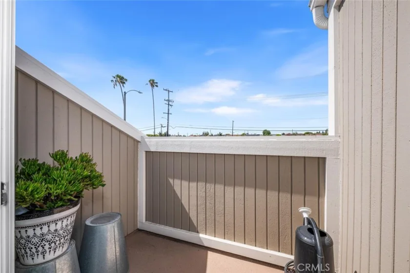5588 Orange Avenue photo 35