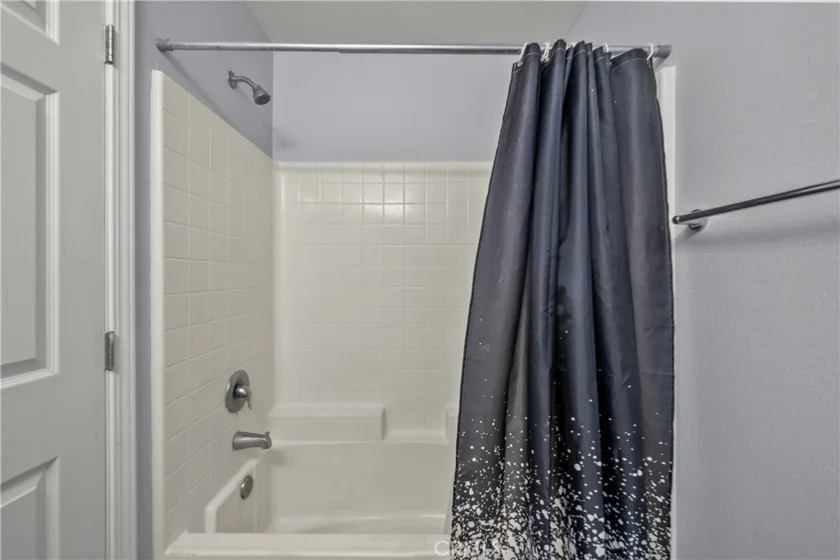 14552 Foothill photo 33