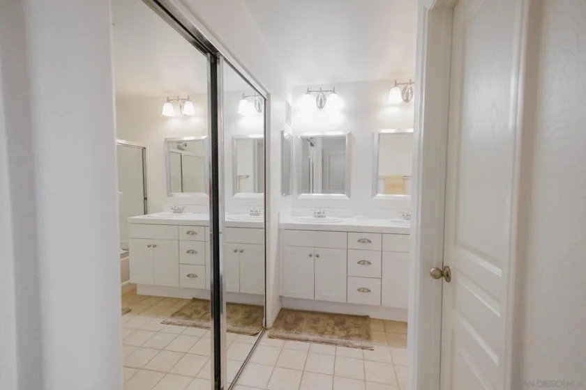 810 Harbor Cliff Way #230 photo 37