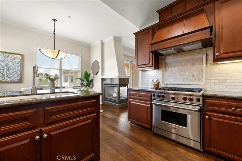 401 Bernard Street #409 photo 19