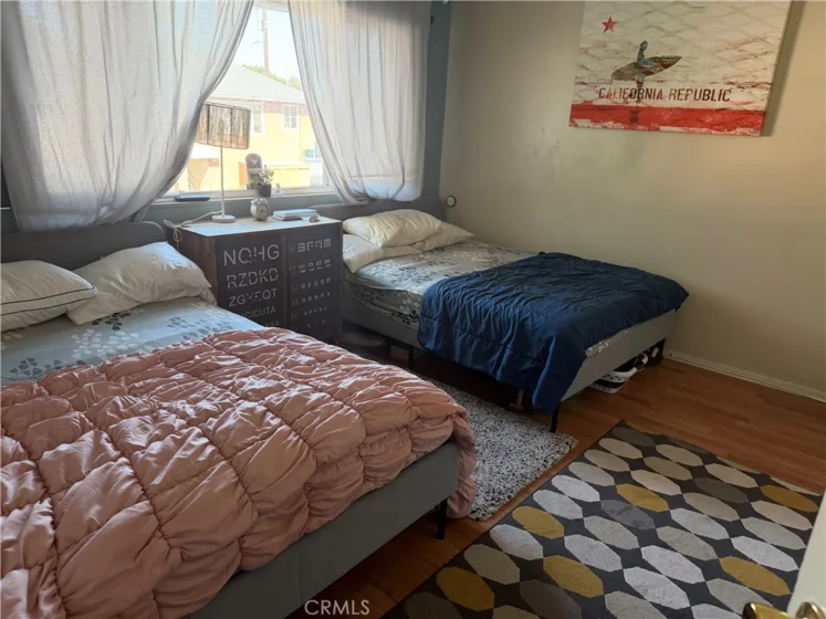 1101 E Ocean photo 6