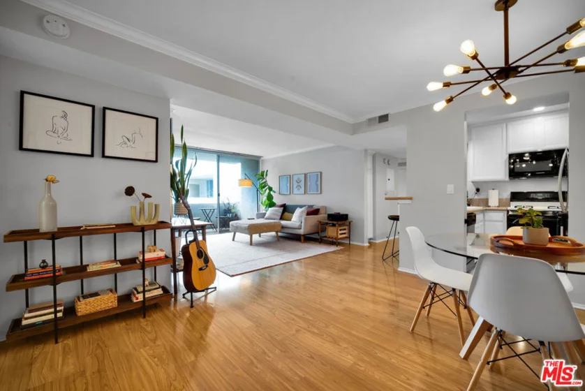 5325 Newcastle Avenue #207 photo 1