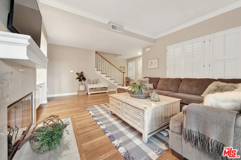 1144 Yale Street #6 photo 1