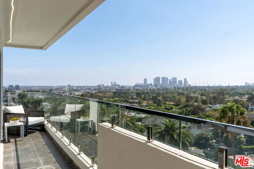 838 N Doheny Drive #1001 photo 6