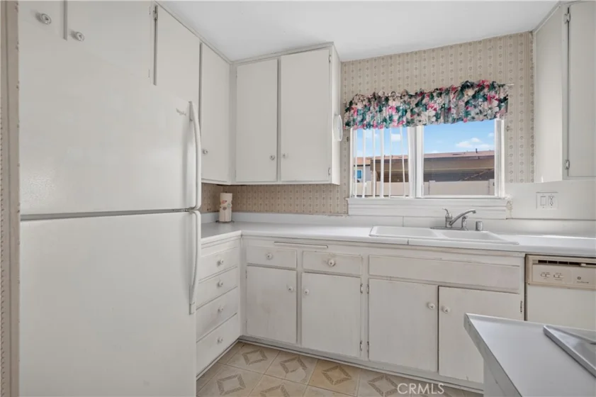 8170 Glengarry photo 20