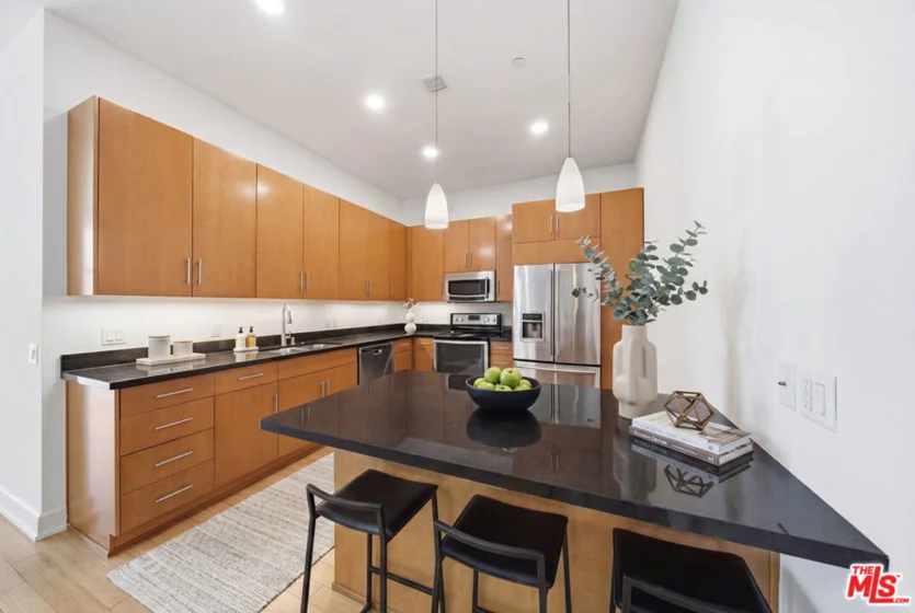 3223 W 6th Street #605 photo 2