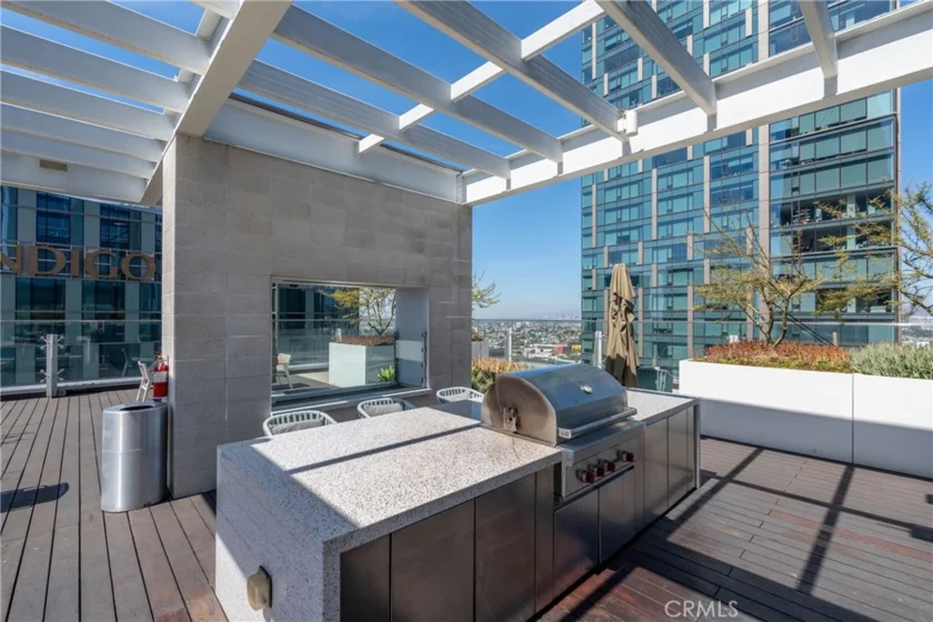 877 Francisco Street #819 photo 38