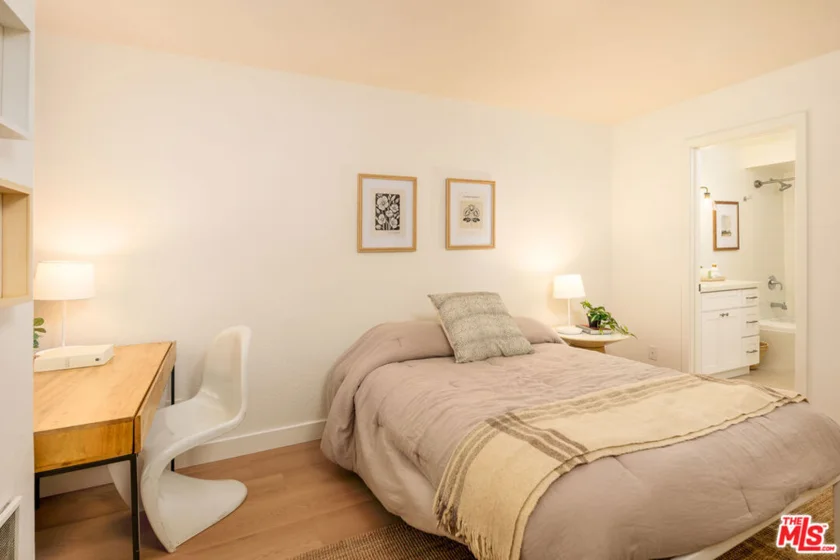 320 S Ardmore Avenue #136 photo 22