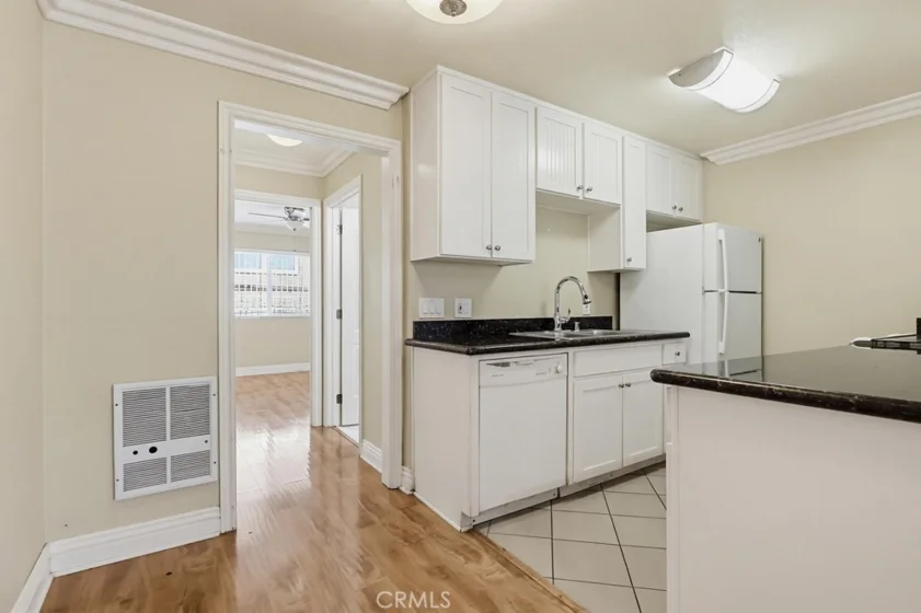 1720 Newport Avenue #2 photo 11
