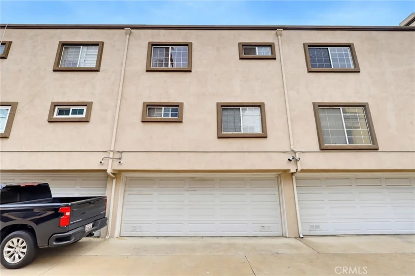 1073 W 9th Street #202 photo 37