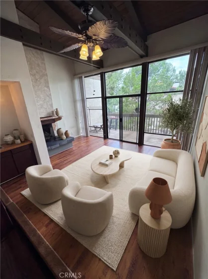 7311 N Marina Pacifica photo 8