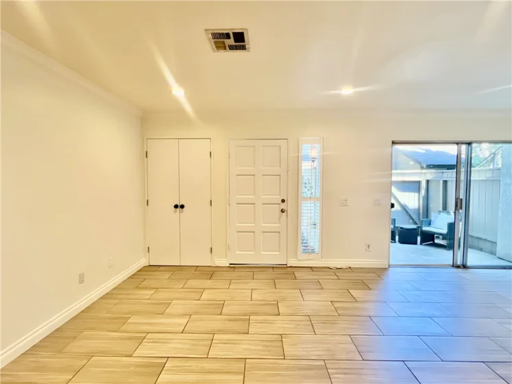 542 W Dunton #29 photo 5