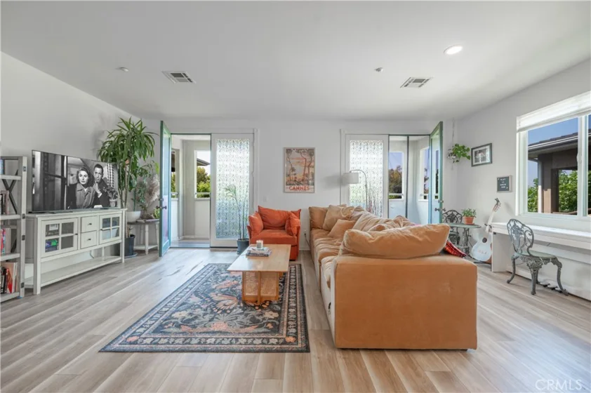 1448 N Fair Oaks Avenue #207 photo 1