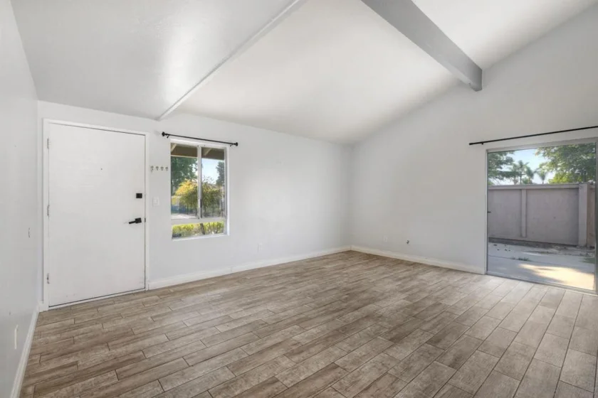 440 Parkside Drive photo 4