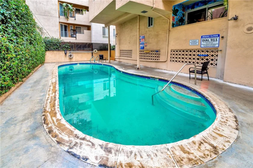 1734 N Fuller #107 photo 12
