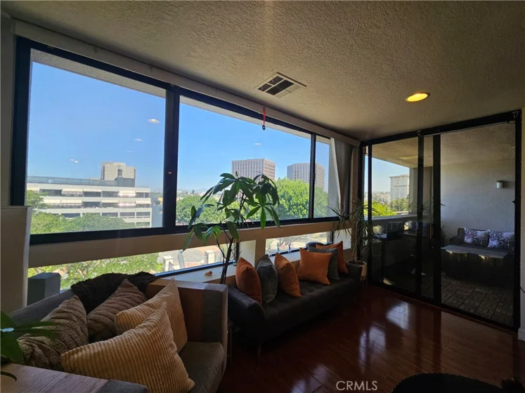 121 S Hope #428 photo 6