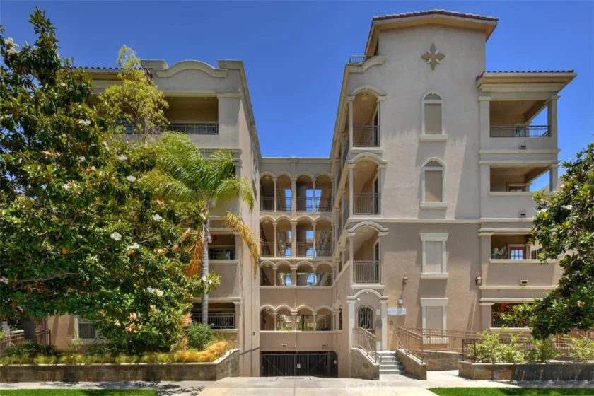 432 S Willaman Drive #401 photo 1