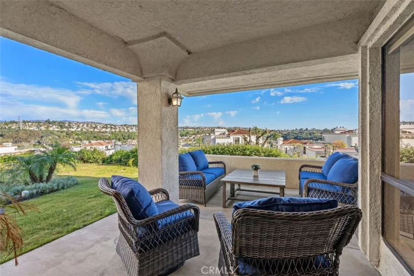 22522 Campos photo 2
