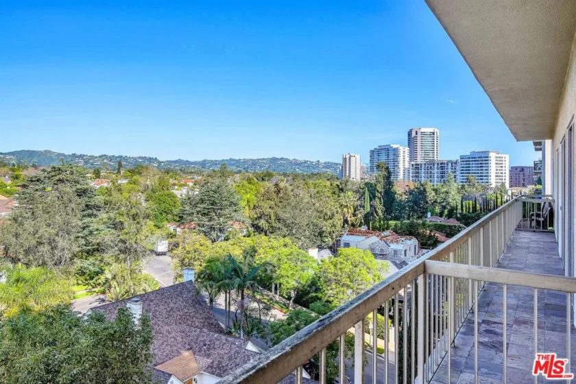 10751 Wilshire Boulevard #909 photo 8
