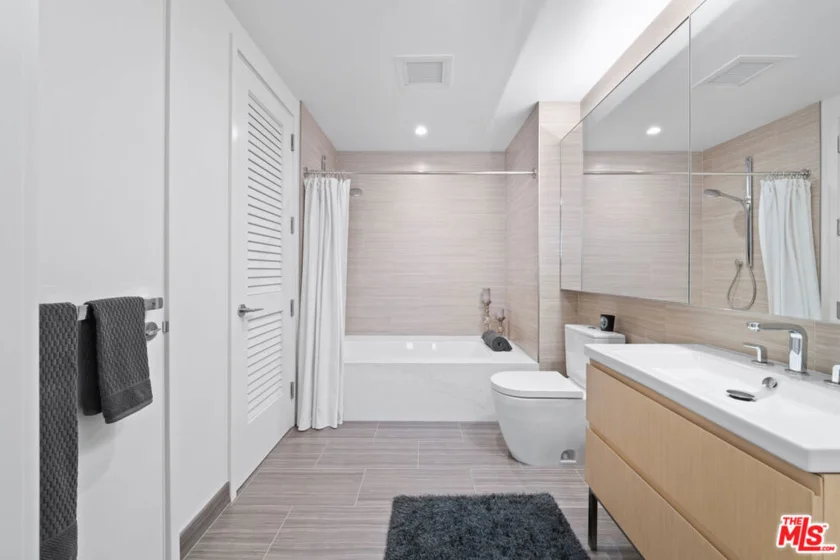 877 Francisco Street #2212 photo 11